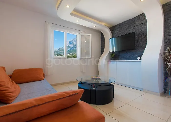 Vesna With Balcony & Free Parking *