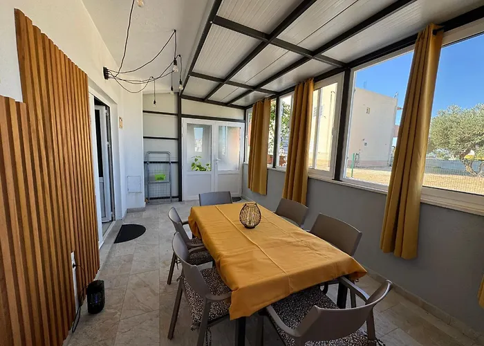 Vesna With Balcony & Free Parking * Makarska