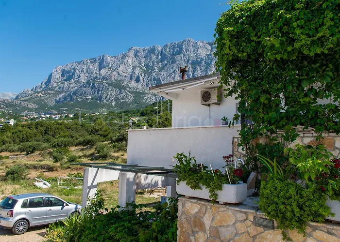 Vesna With Balcony & Free Parking Lägenhet Makarska