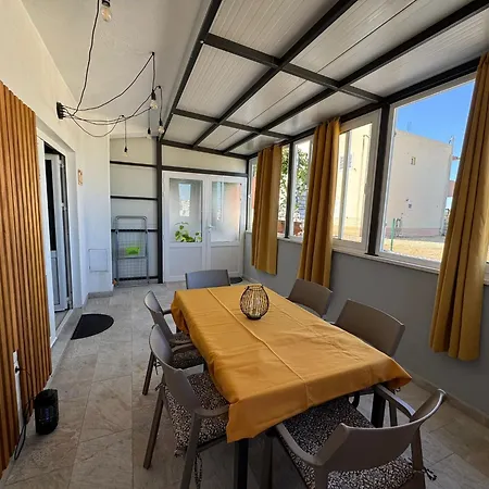 Vesna With Balcony & Free Parking * Макарська